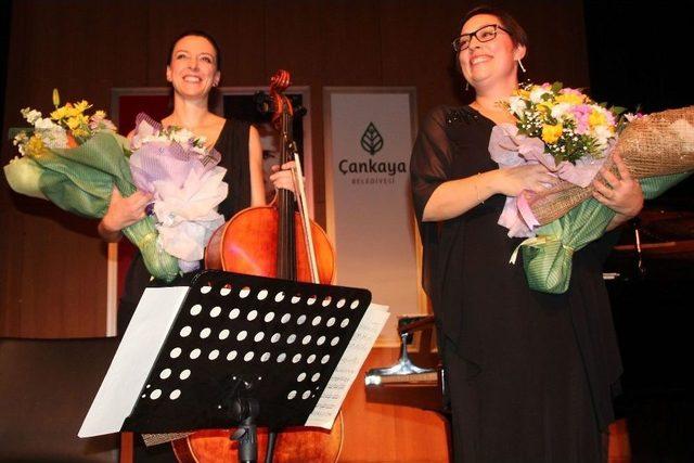 D&uuml;nya Piyano G&uuml;n&uuml;&rsquo;nde Konser 1