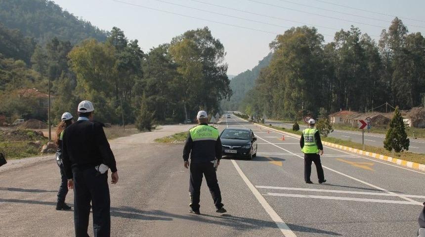 Marmaris&rsquo;te Trafik Ekipleri Denetimlerini Arttırdı