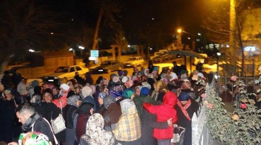 Kutsal Topraklara Giden Kafile Dualarla Uğurlandı