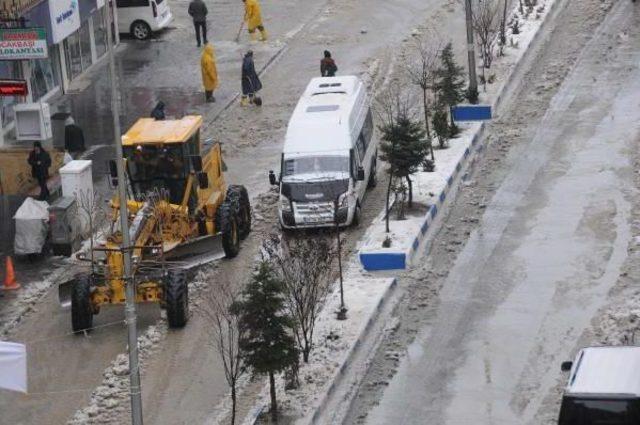 Hakkari'de Karla Mücadele Çalışması