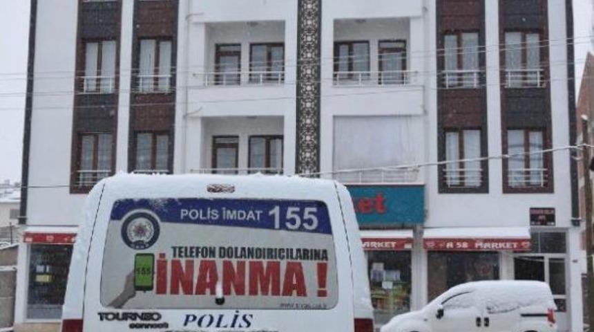 Polis M&uuml;d&uuml;r&uuml; Tabancasıyla Intihar Etti
