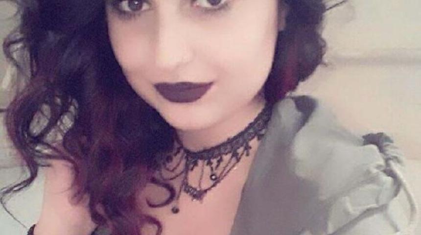 'yaşamak I&ccedil;in &Ouml;lmek Gerek' Yazdı, Kendini 7'nci Kattan Attı