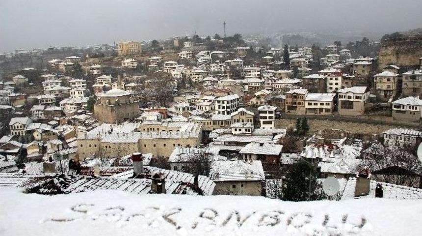 Safranbolu&rsquo;ya Sezonun İlk Karı D&uuml;şt&uuml;