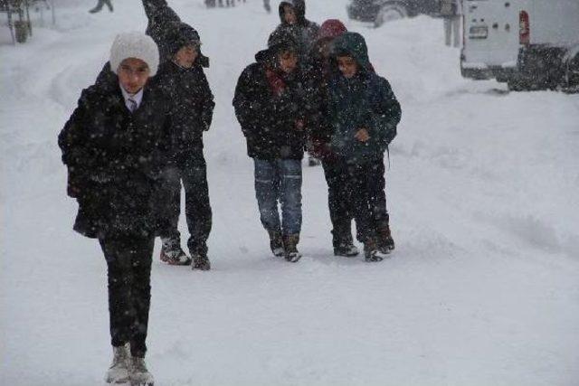 Başkale’De Kar Esareti