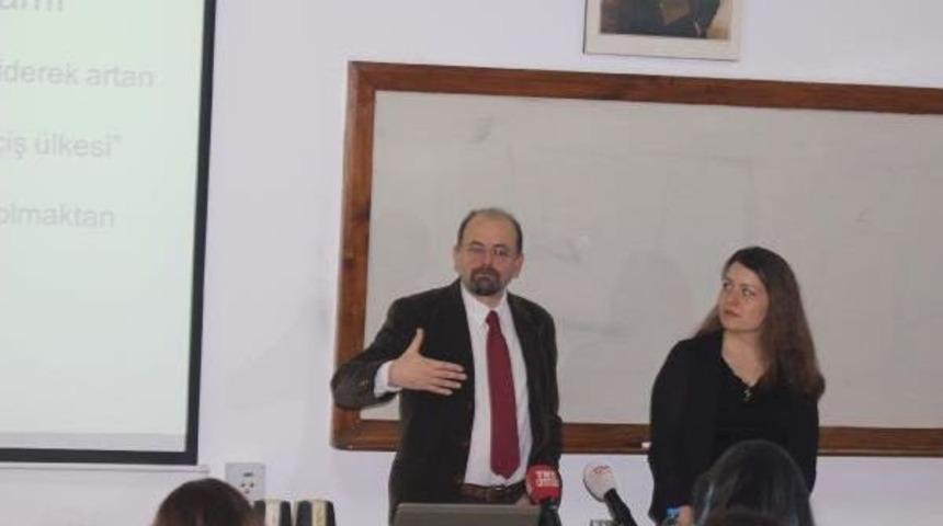 &ldquo;T&uuml;rkiye&rsquo;De Suriyeli Sığınmacılara Y&ouml;nelik Algı Ve Yaklaşımlar&rdquo;