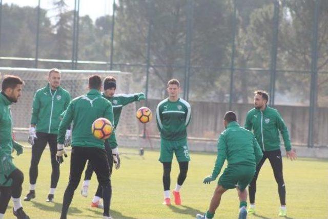 Bursaspor'da Çaykur Rizespor Hazırlıkları Sürüyor