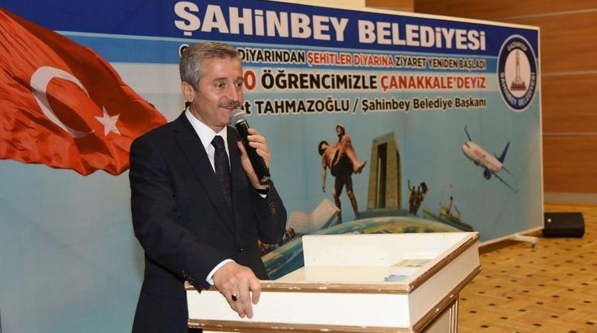 Milletvekili Abd&uuml;lkadir Y&uuml;ksel, &Ccedil;anakkale T&uuml;rk&uuml;s&uuml;n&uuml; Okudu