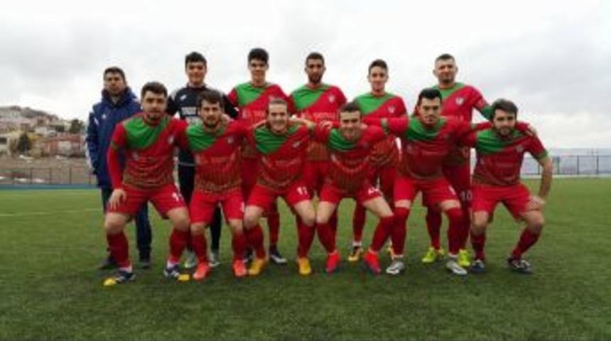 Osmaneli 1308 Belediye Spor Şampiyonluğa Y&uuml;r&uuml;yor