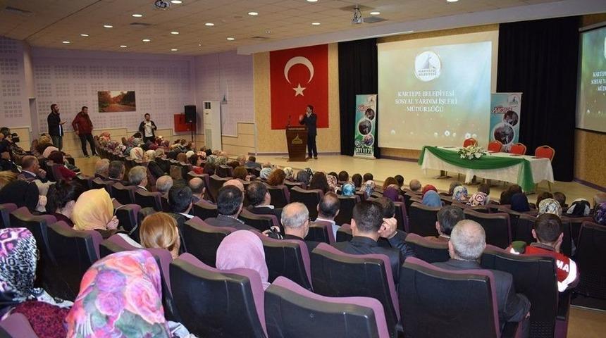 Kartepe’de Akademisyenler Sosyal Belediyeciliği Anlattı