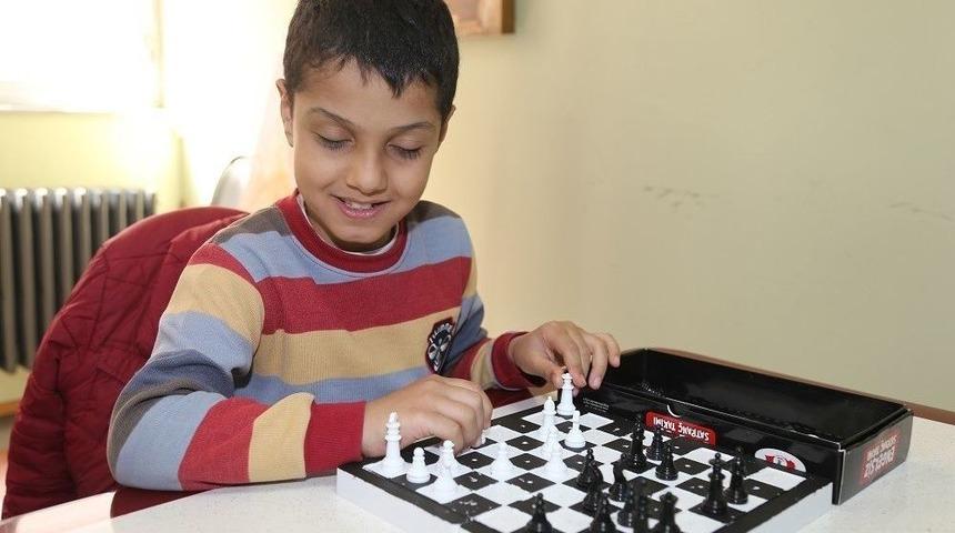 G&ouml;rme Engelliler T&uuml;rkiye Şampiyonasına Ko-mek İle Hazırlanıyor