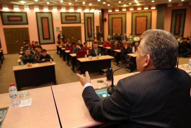 İmam Hatip Lisesi Öğrencileri Melikgazi’de