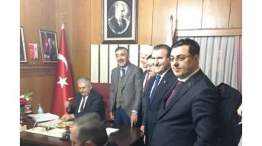 Başbakana Patates Ve Niğde Gazozu İkramı