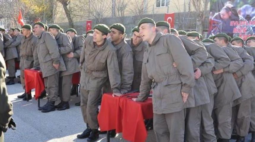 Eskişehir'de Kısa D&ouml;nem Erler T&ouml;renle Yemin Etti