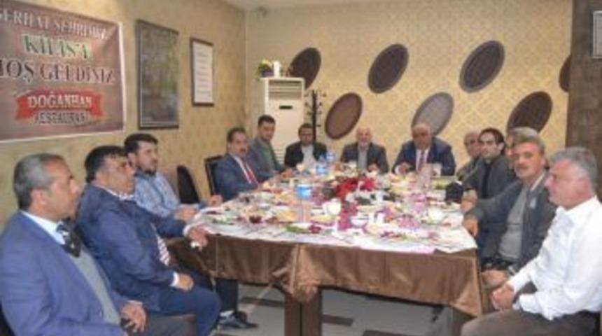 Gazeteciler Bir Araya Geldi