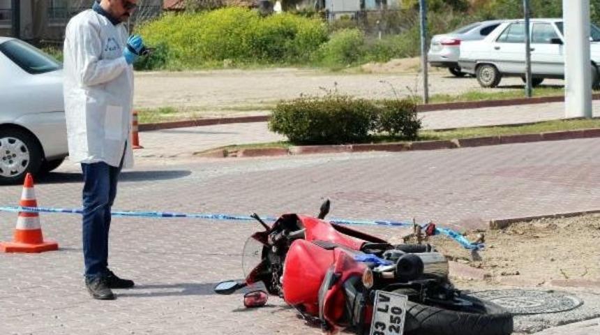 Kamyonla Motosiklet Çarpıştı: 2 Yaralı