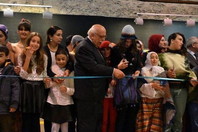 &ldquo;sanata Engel Yok Sergisi&rdquo;nin A&ccedil;ılışını Bakan Nabi Avcı Ger&ccedil;ekleştirdi 1