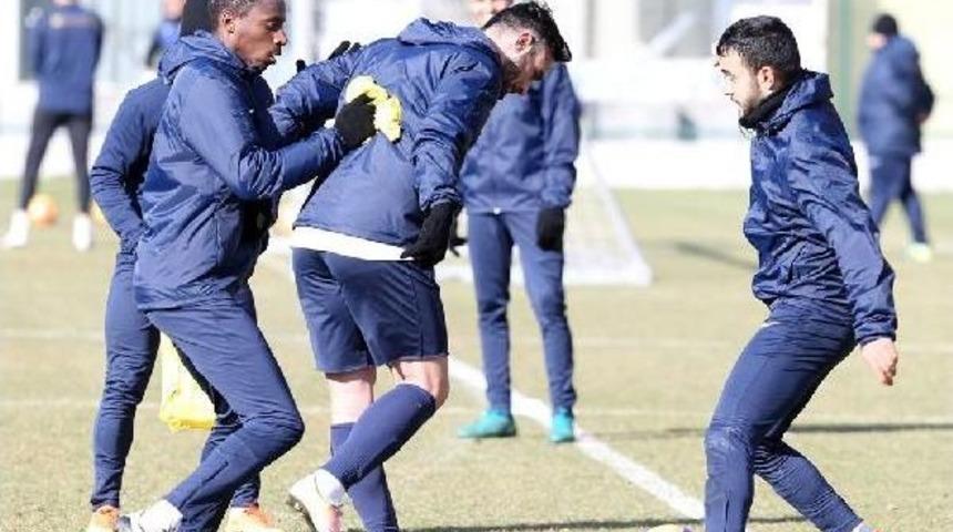 Osmanlıspor'da Karab&uuml;kspor Ma&ccedil;ı Hazırlıkları Başladı