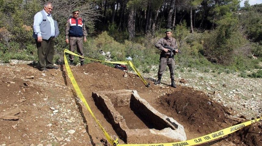 Ula&rsquo;da Antik Mezar Bulundu