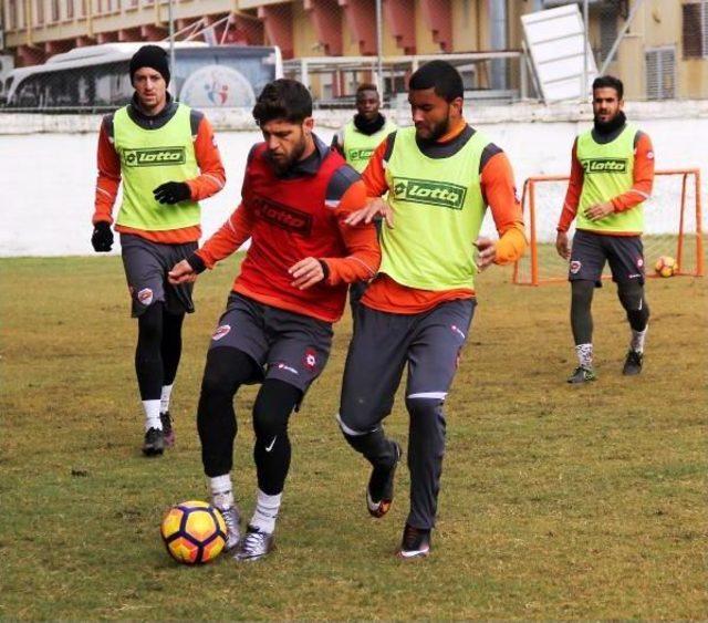 Adanaspor Şut Çalıştı