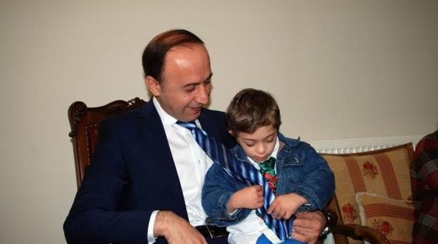 Vali Erin, Down Sendromlu &Ccedil;ocuklarla Buluştu