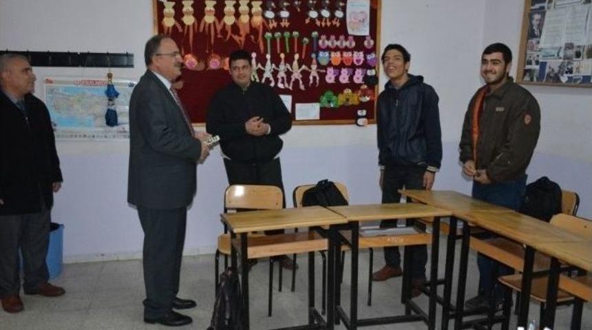 Milli Eğitim M&uuml;d&uuml;r&uuml; Alag&ouml;z, Okullarda İncelemelerde Bulundu