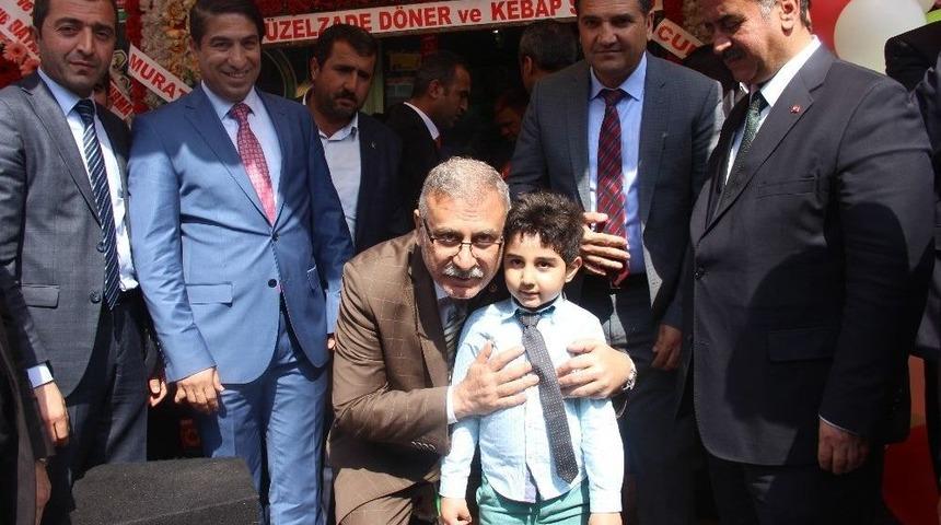 Milletvekili Y&uuml;ksel Cumhuriyet Esnafını Ziyaret Etti