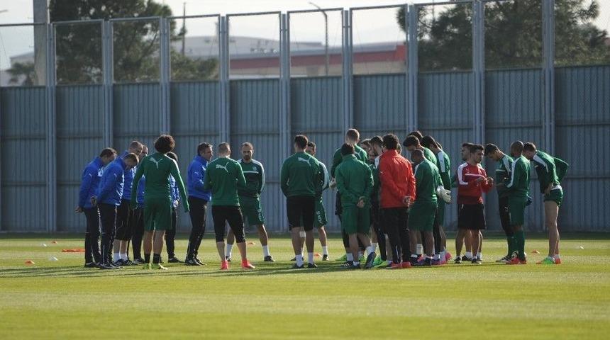 Bursaspor&rsquo;da Stancu, Jovic Ve Faty Konyaspor&rsquo;a Karşı Yok