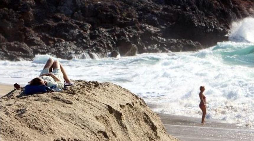 Memlekette Kar, Alanya&rsquo;da Deniz Keyfi