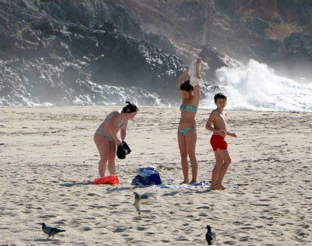 Memlekette Kar, Alanya’da Deniz Keyfi