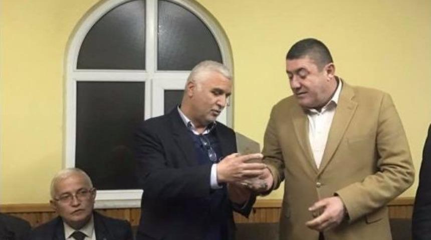 Tekin, Hasanlı K&ouml;y&uuml;nde Vatandaşlarla Buluştu