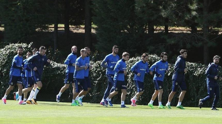 Fenerbah&ccedil;e&rsquo;de Karab&uuml;kspor Ma&ccedil;ı Hazırlıkları S&uuml;r&uuml;yor