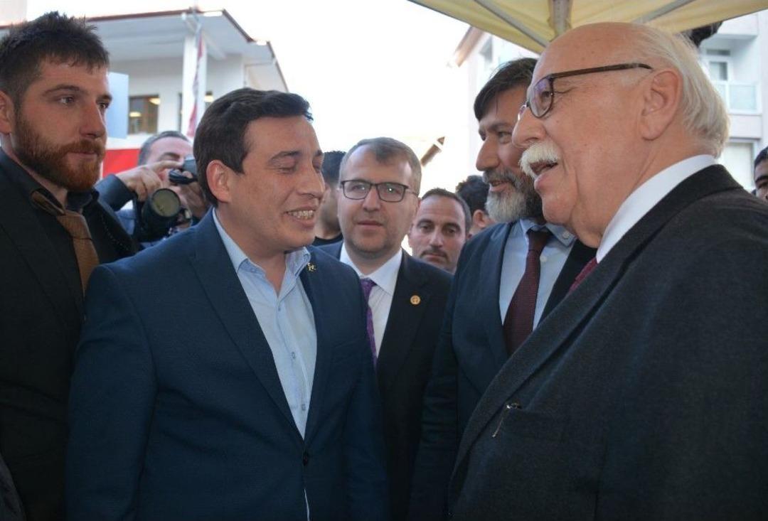 Bakan Avcı, Bilecik&rsquo;te Mhp&rsquo;nin &ldquo;kararımız Evet&rdquo; Standını Ziyaret Etti