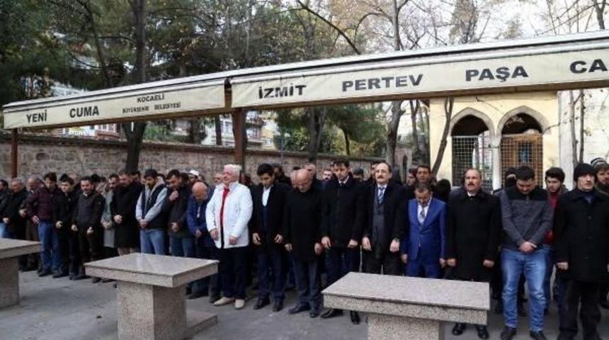 Halep'te &Ouml;lenler I&ccedil;in İzmit'te Gıyabi Cenaze Namazı