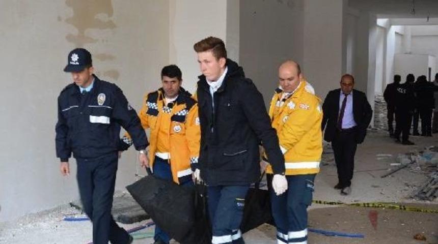 Niğde'de Inşatta Ş&uuml;pheli &Ouml;l&uuml;m