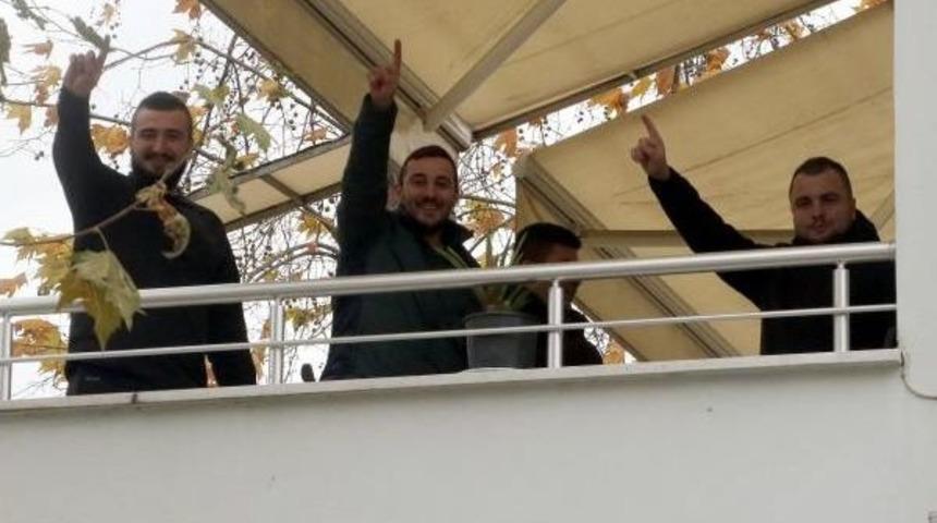 Kerimcan Durmaz'a Saldıran 4 Kişi Polise Teslim Oldu