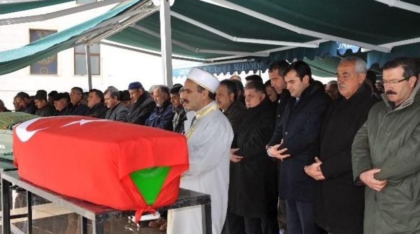 Tbmm 17. D&ouml;nem Milletvekili Feyzullah Yıldırır Toprağa Verildi