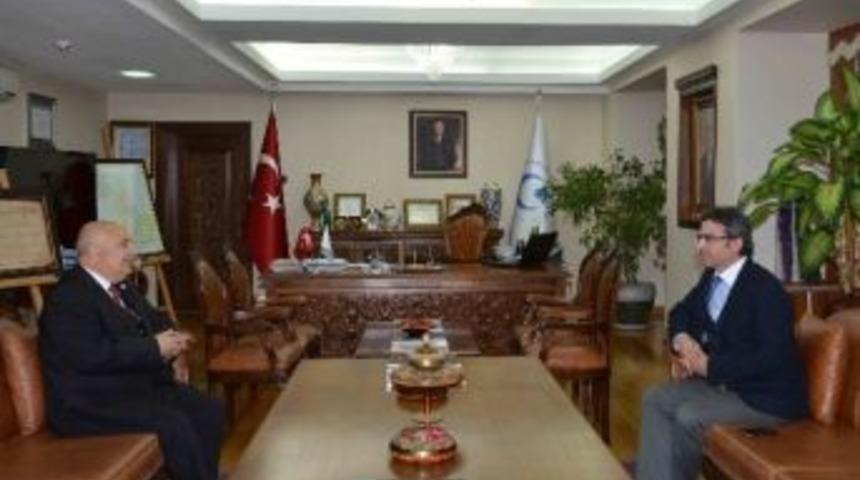 Başsavcı Karabacak, Rektör Gönüllü’yü Ziyaret Etti.