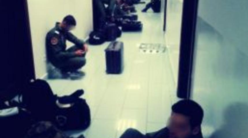 Hava Harp Okulu &Ouml;ğrencilerinin Darbe Gecesi Yaşadığı Korku Kamerada