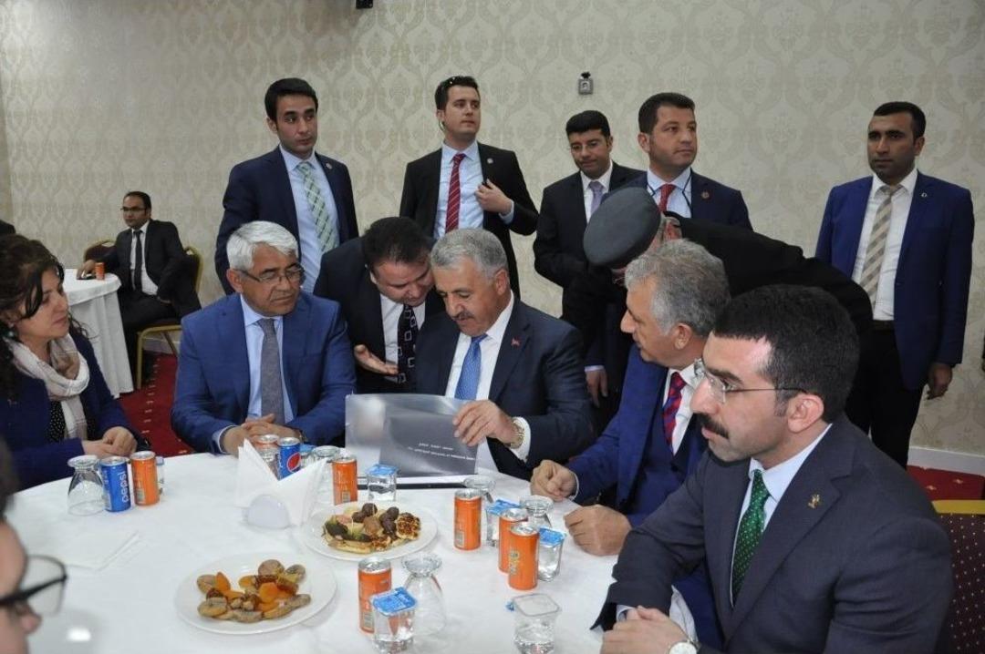 Bakan Ahmet Arslan, Stk&rsquo;larla Bir Araya Geldi