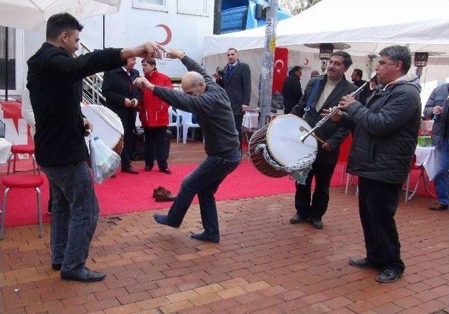 Kış Nedeniyle Düşen Kan Bağışına Davullu Klarnetli Destek