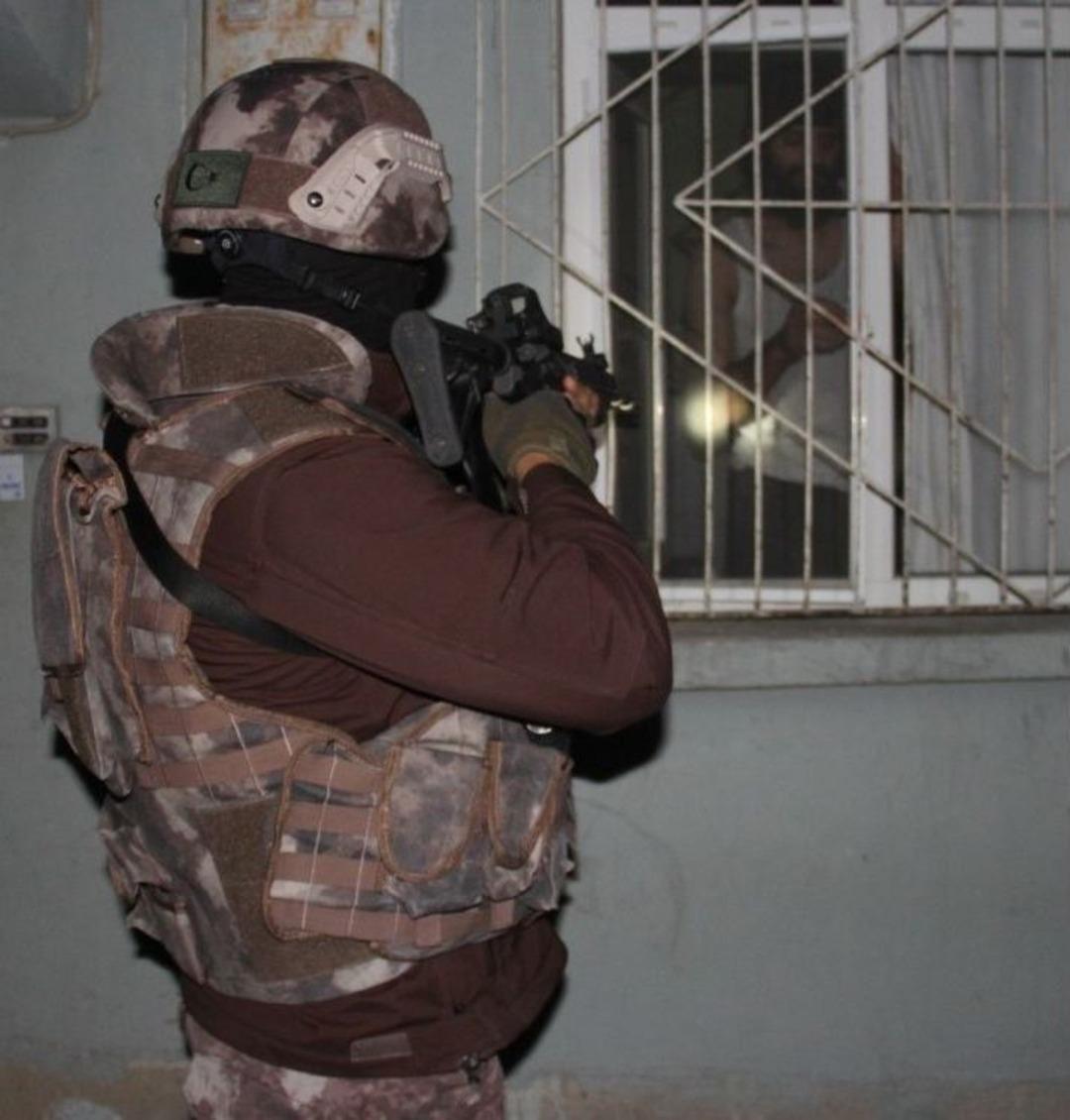 Adana&rsquo;da 500 Polisle Deaş Ve El Nusra Operasyonu