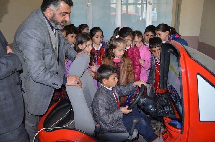 Kars’ta Öğrencilere Trafik Eğitimi G4