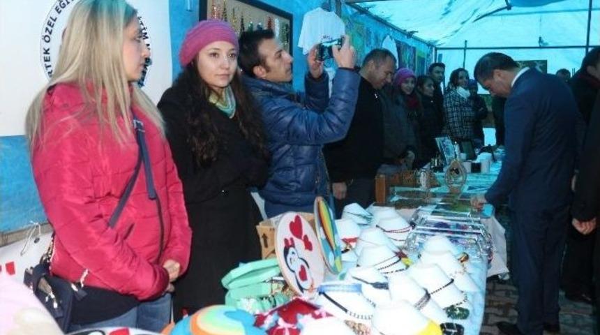 Engellilerden Resim Sergisi