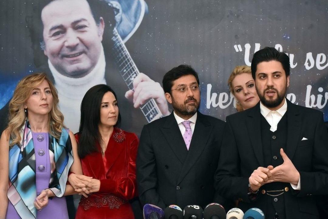 Kayahan, Doğum G&uuml;n&uuml;nde Kendi Şarkılarıyla Anıldı