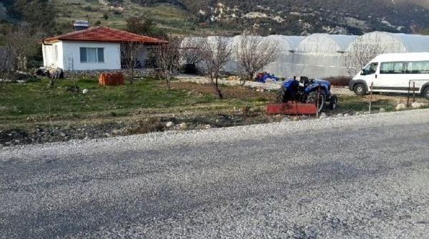 Ortaokul &Ouml;ğrencisi Kız Kazada &Ouml;ld&uuml;