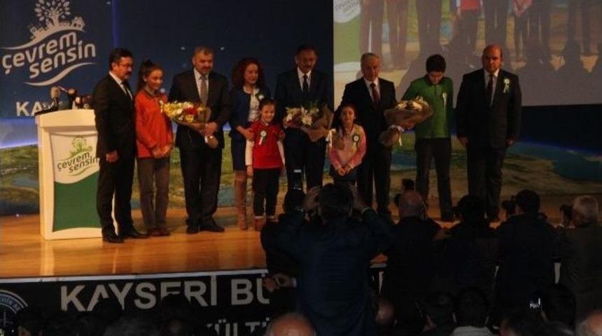 &Ccedil;evre Ve Şehircilik Bakanı Mehmet &Ouml;zhaseki: