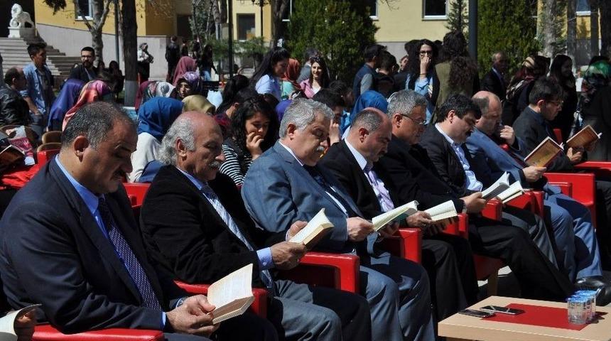 Ne&uuml;&rsquo;de 53. K&uuml;t&uuml;phane Haftası Etkinlikle Kutlandı