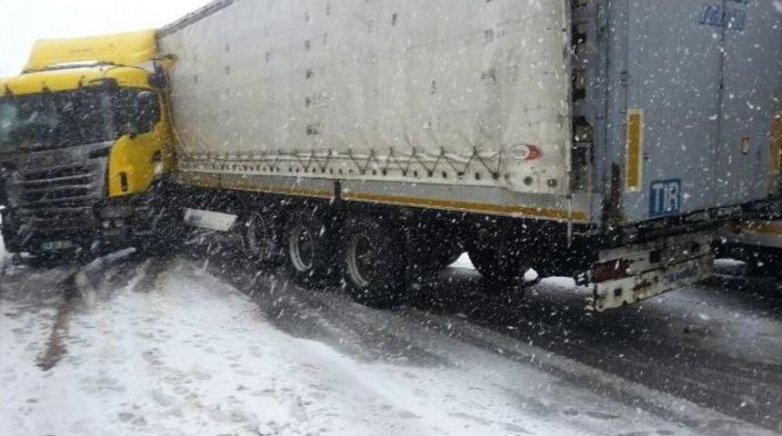 Erzincan Da Zincirleme Kaza