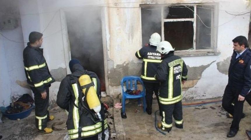 Adıyaman&rsquo;da İkamet Yangını