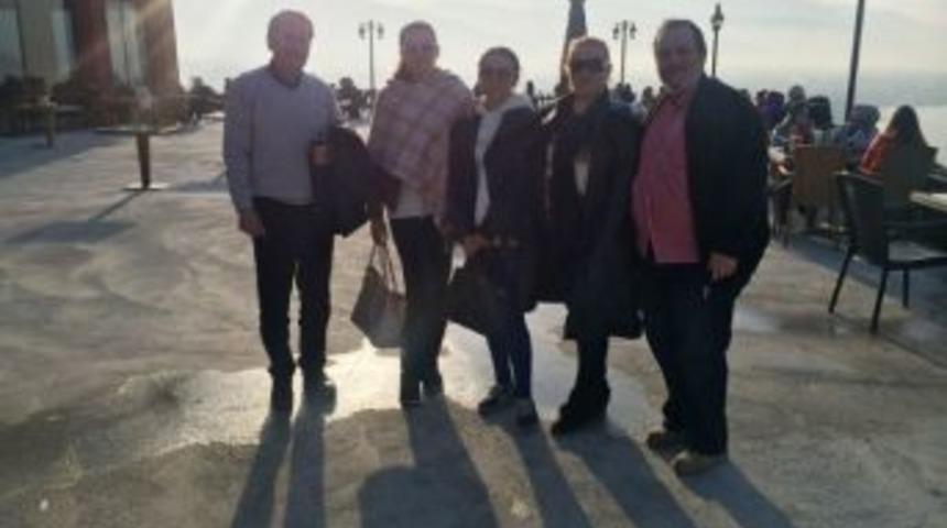 Sapanca&rsquo;da Sokak Hayvanları İ&ccedil;in G&ouml;n&uuml;ll&uuml;l&uuml;k Hamlesi Başlatılıyor